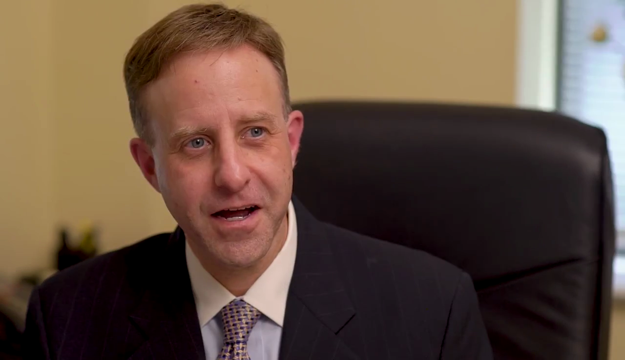 Dr. Christopher R. Hove Philadelphia, PA Plastic Surgeon